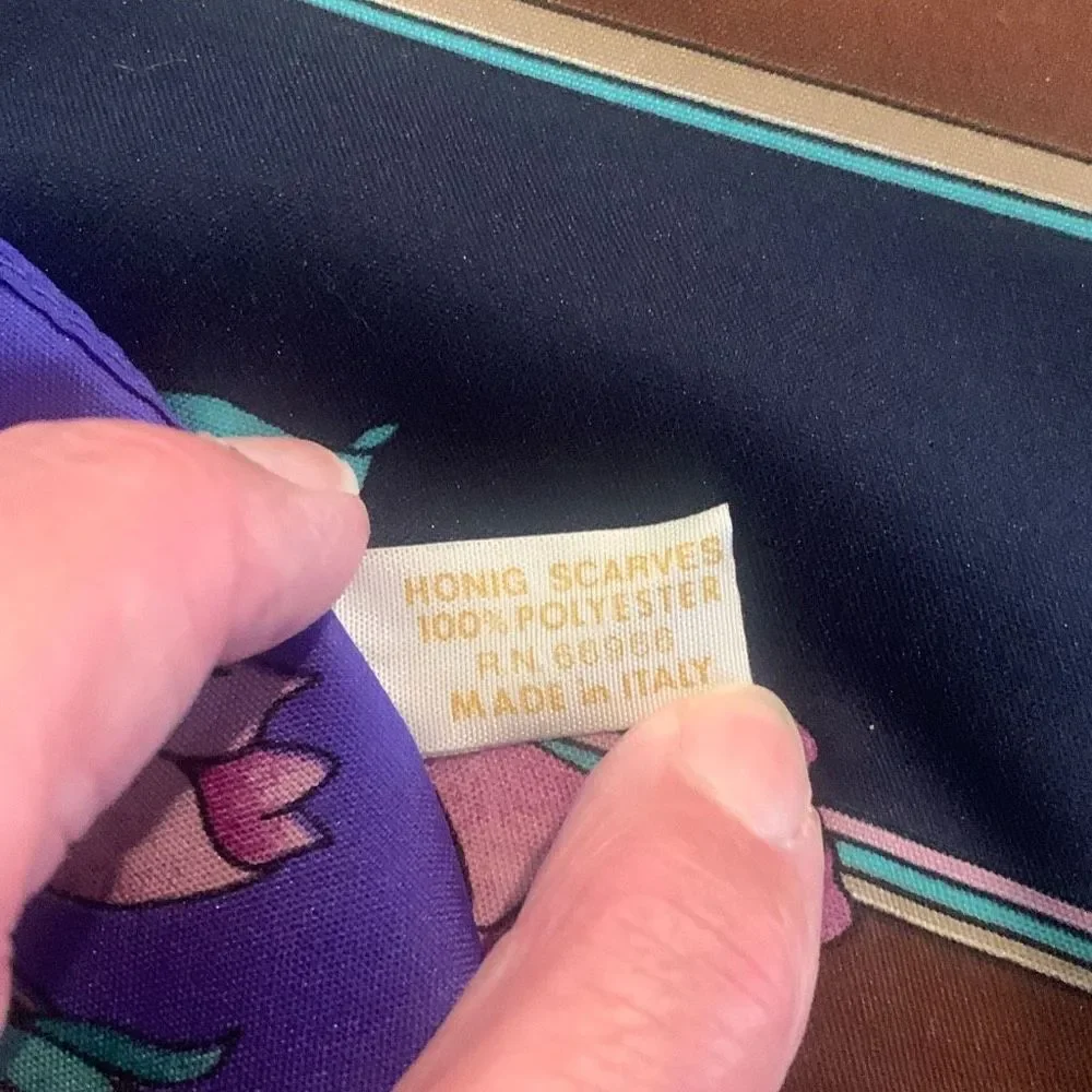 Italian Scarf  - Picture 3 of 4